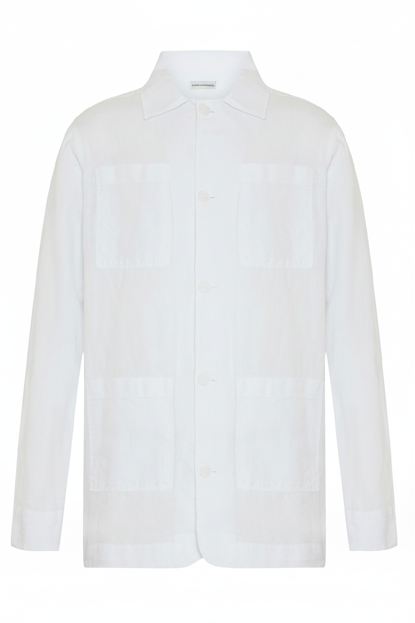 Vue détaillée du col Kent de la chemise-veste en lin dans un blanc classique
