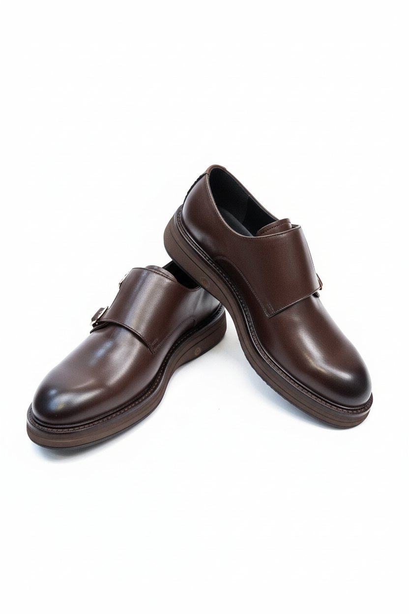 Nahaufnahme des Rindsleder-Obermaterials der Double Monk Schuhe