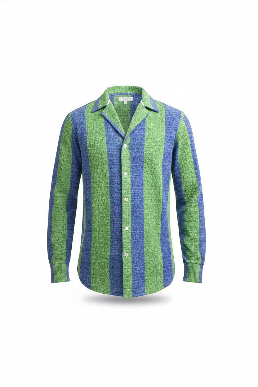 Vue arrière de la chemise homme, montrant l'ourlet sans couture et le dos ajusté.