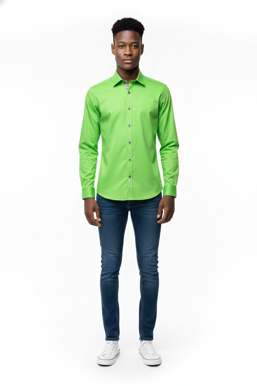 Gros plan sur le col Kent et les fines coutures de la chemise décontractée Slim Fit