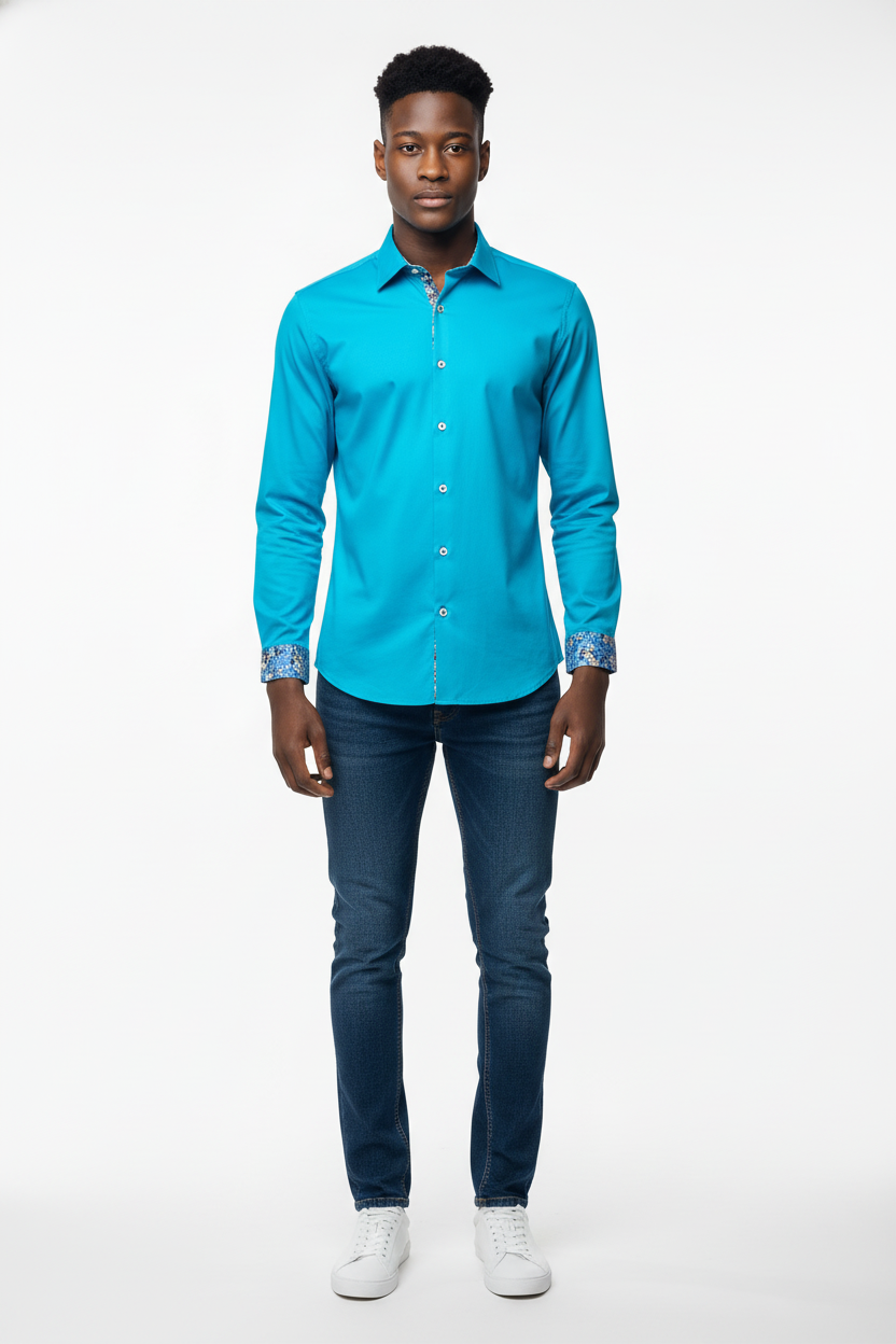 Gros plan sur les fines coutures et le col Kent de la chemise décontractée Slim Fit.