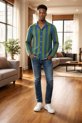 Herrenhemd displayed in a lifestyle setting with a city backdrop.