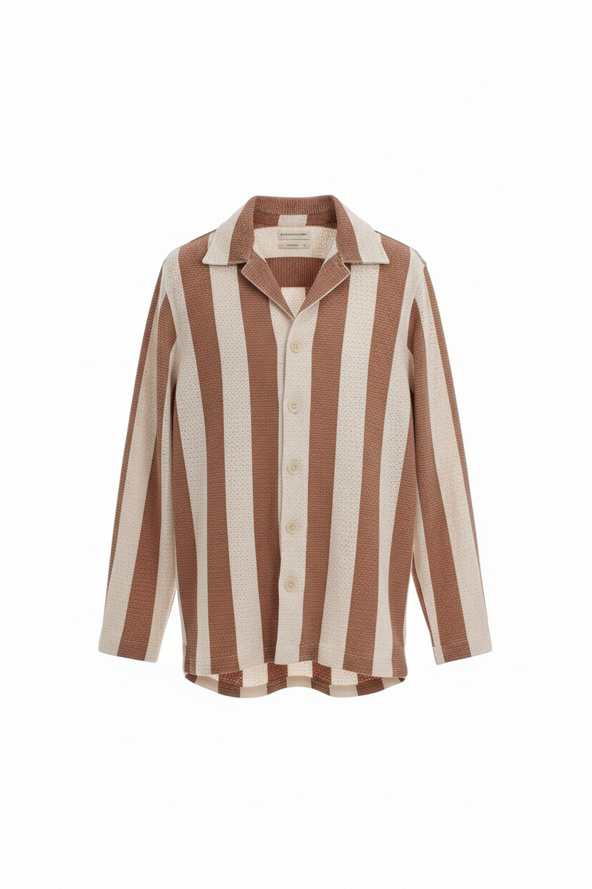 Vue de la chemise homme en tricot de coton à la lumière du jour