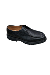 Seitliche Ansicht der schwarzen Casual Schuhe mit sichtbarem 4,5 cm Absatz und robustem Flotter-Leder.