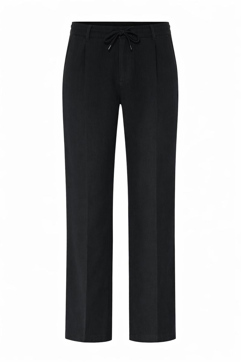 Vollständige Ansicht der Leinenhose in Schwarz, Regular‑Fit, mit geradem Bund.