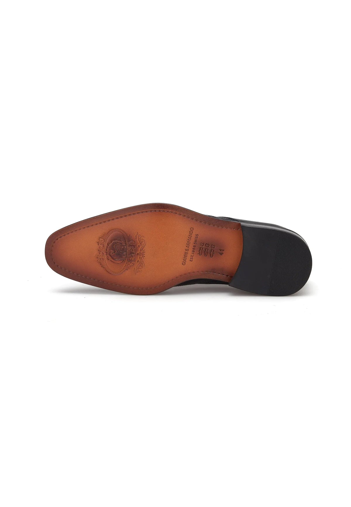Verpackung der Business-Schuhe aus hochwertigem Leder, bereit zum Versand
