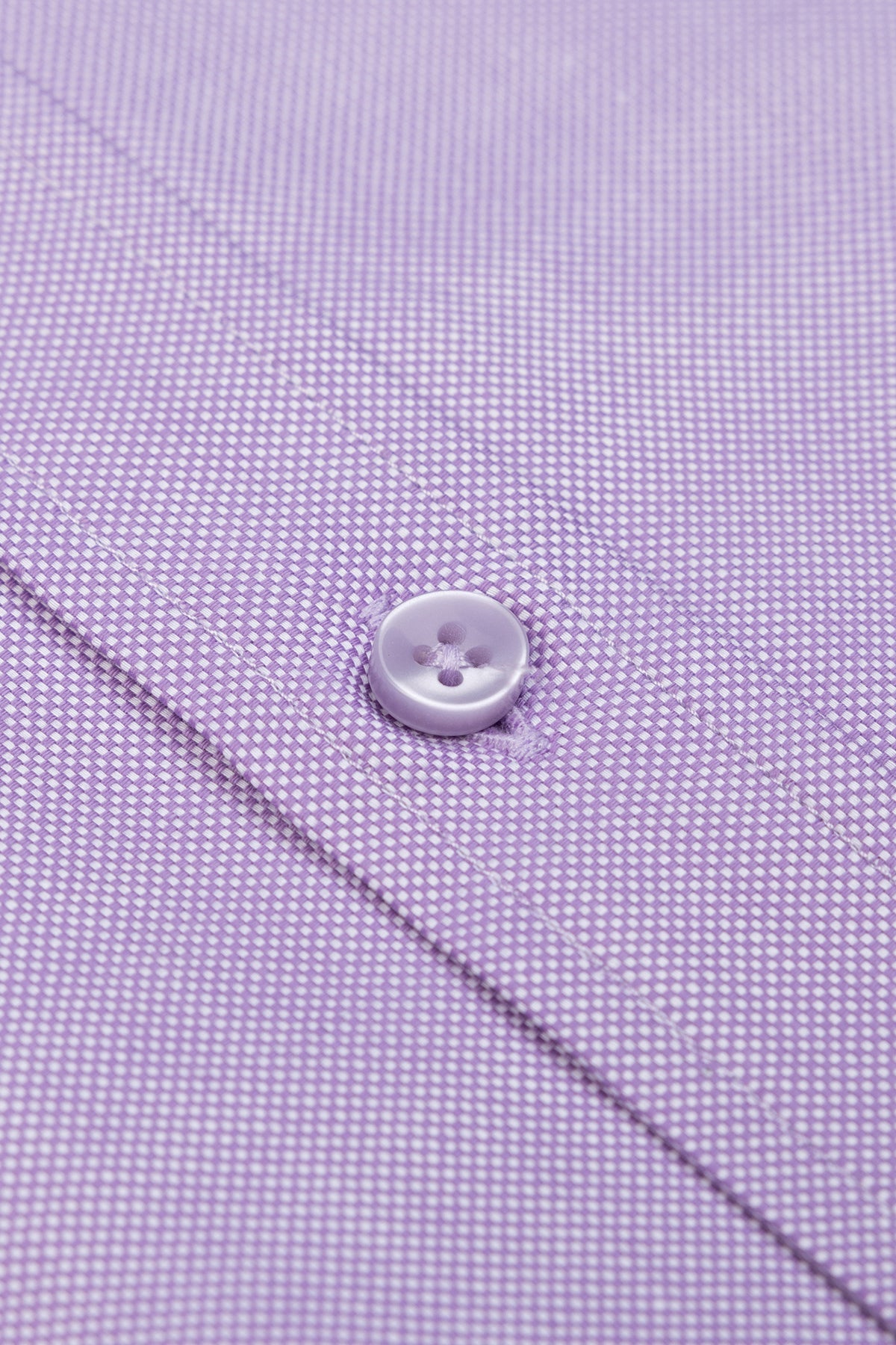 Rosa Oxford-Hemd in einer stilvollen Büroumgebung, ideal für Business