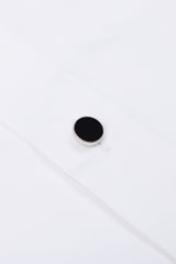 Vorderansicht des Smoking Hemds mit Slim-Fit Schnitt, ideal für elegante Abende