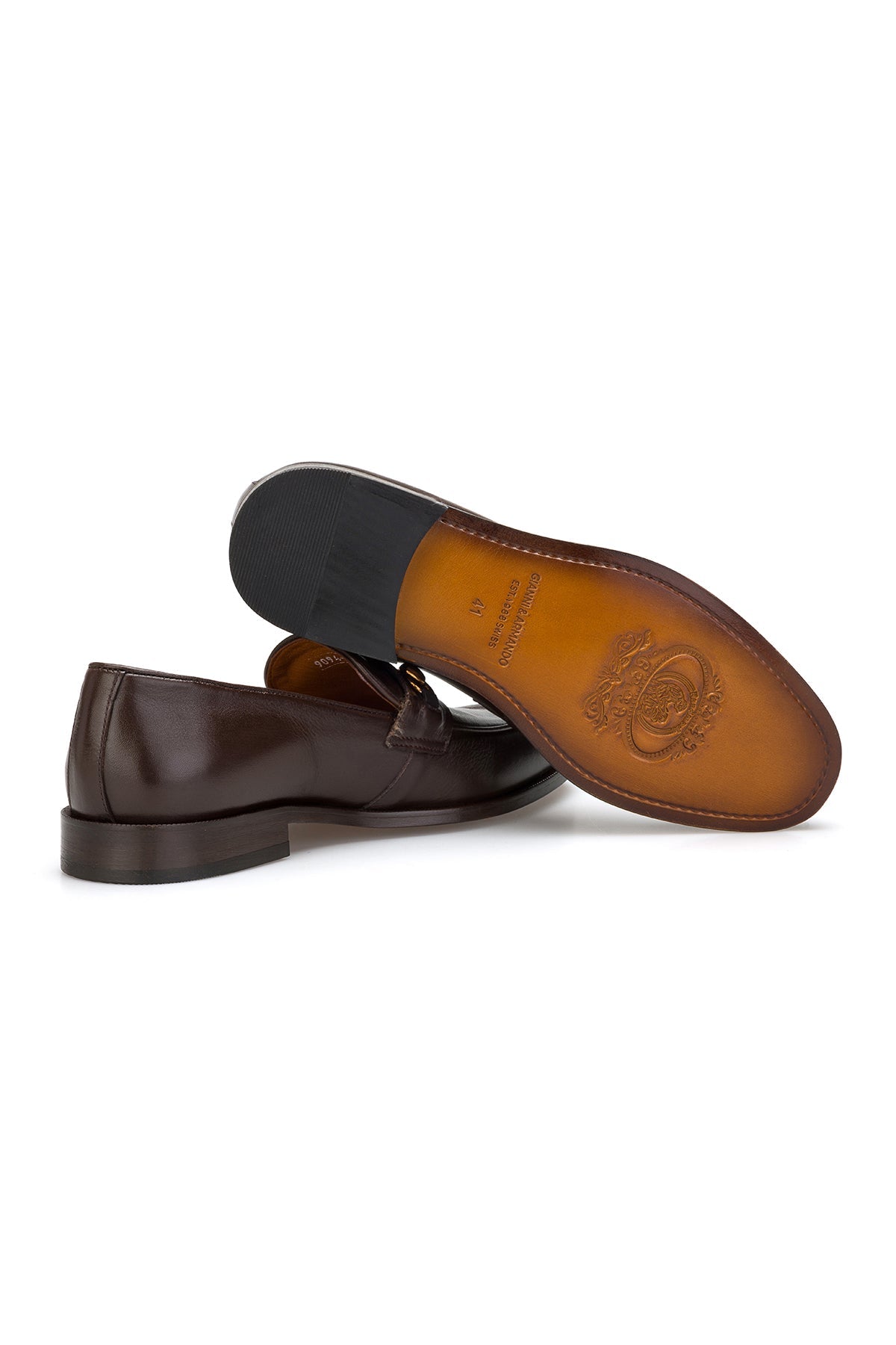 Nahaufnahme der Lederlaufsohle des Loafers