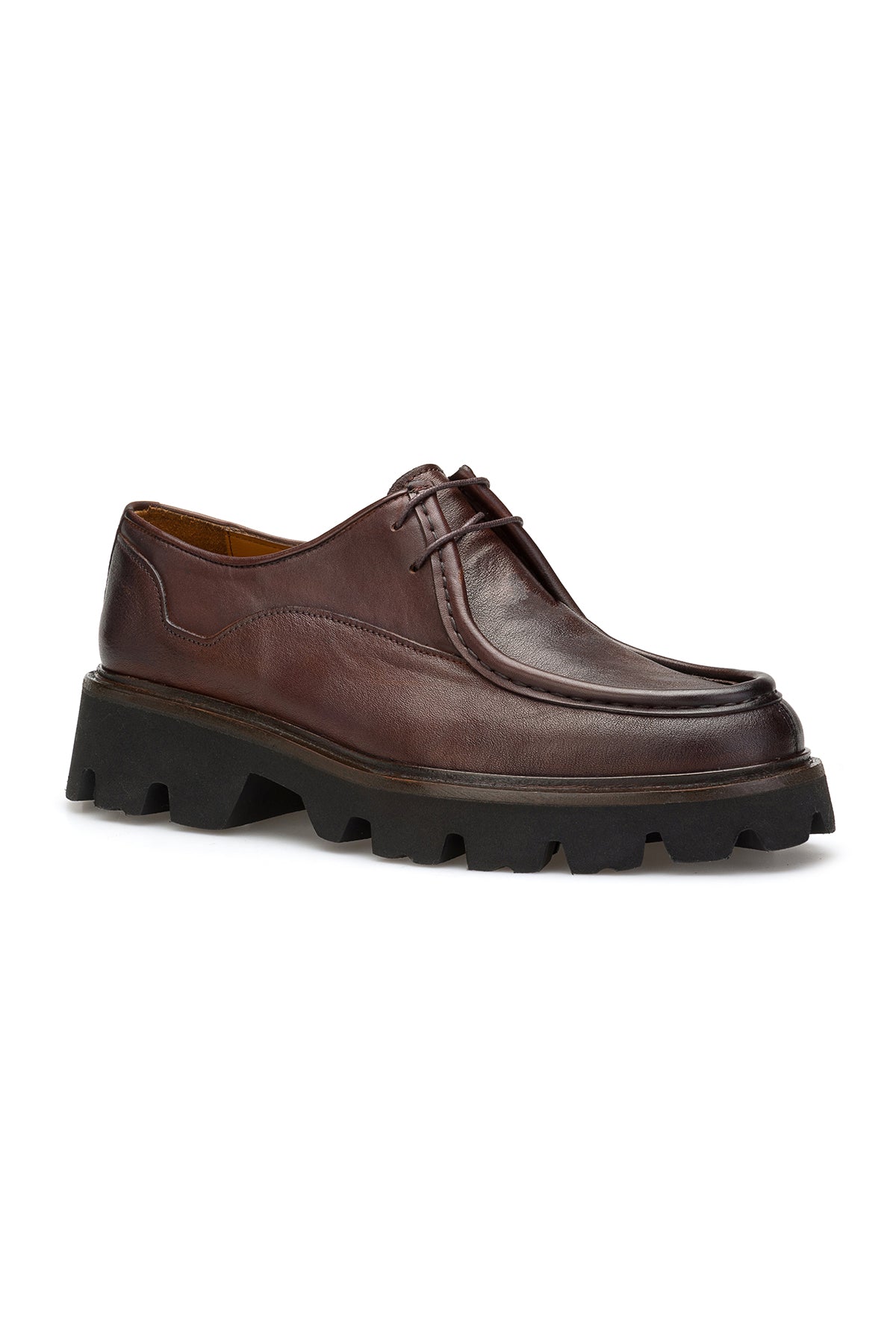 Vue intérieure de la chaussure à lacets en cuir marron, doublure douce et confortable