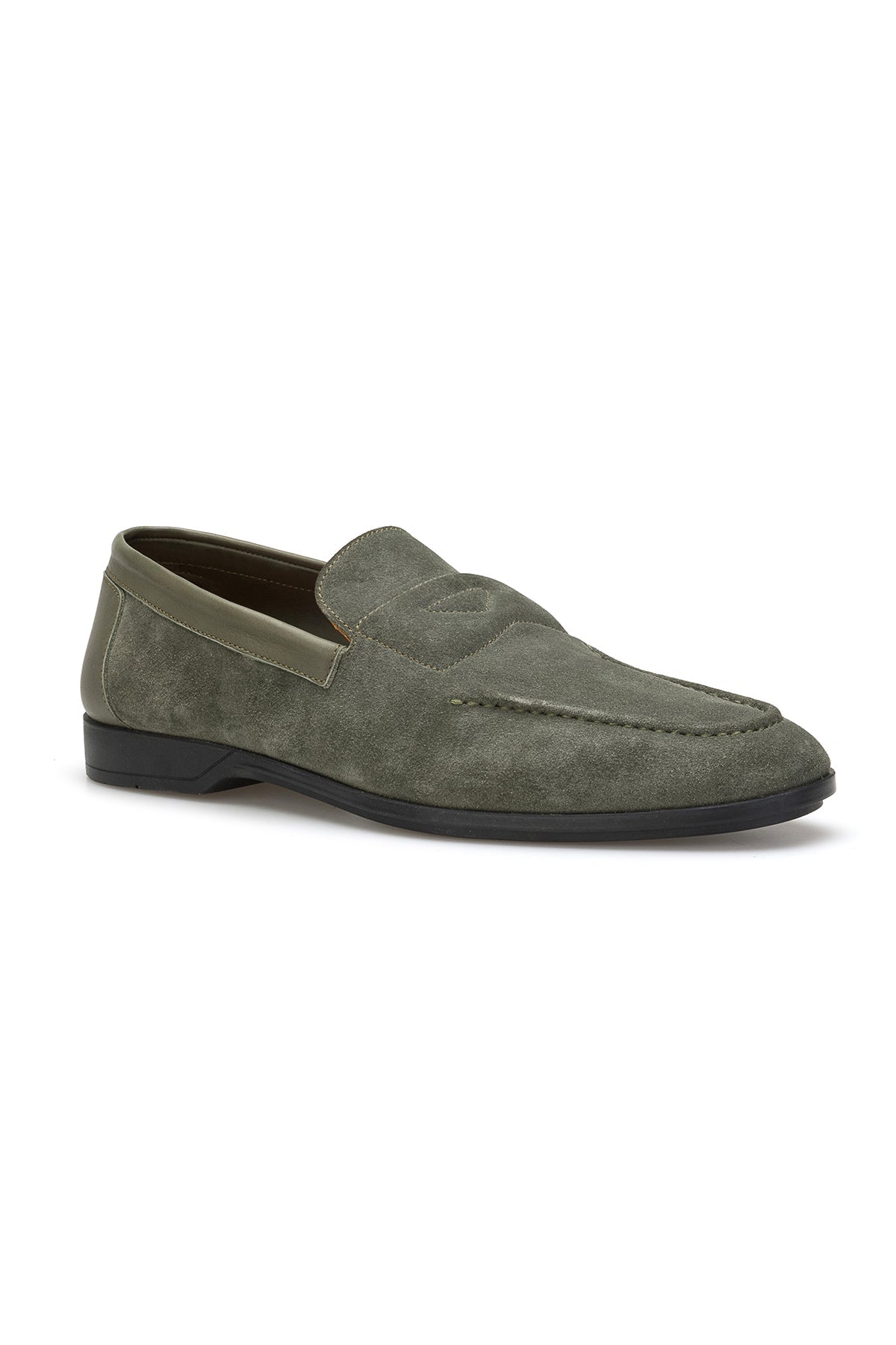 Seitliche Ansicht des Loafers mit schmaler Schlüpfer-Schließe