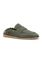 Seitliche Ansicht des Loafers, Fokus auf die Gummi‑Kautschuk‑Sohle