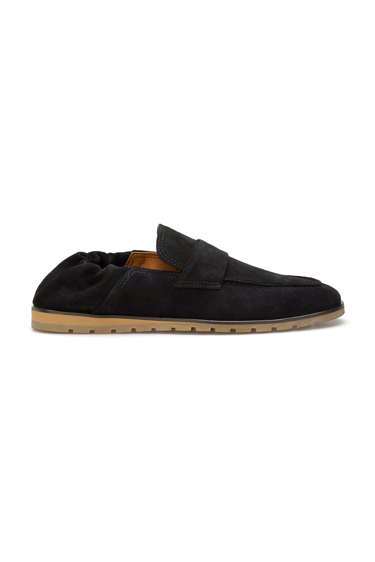 Seitliche Ansicht des Loafers mit Gummi‑Kautschuk‑Rubber‑Sohle