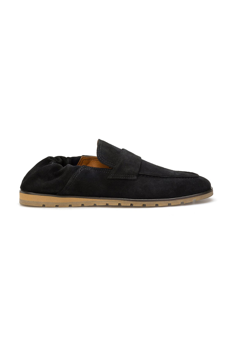 Seitliche Ansicht des Loafers mit Gummi‑Kautschuk‑Rubber‑Sohle