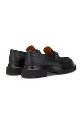 Detailansicht der flotterem Lederoberfläche der Gianni & Armando Casual Schuhe