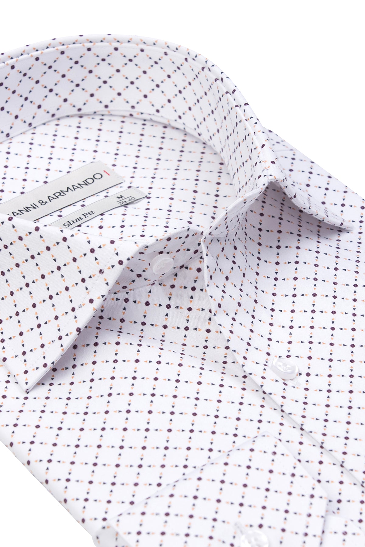 Side profile of Slim Fit Hemd highlighting tailored lapel and button detail