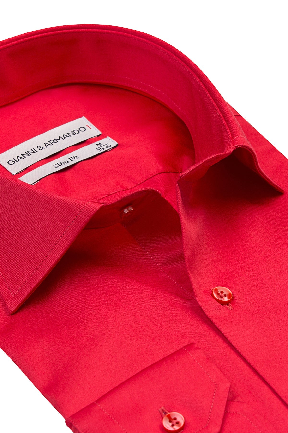 Seitlicher Blick auf das rote Slim‑Fit Hemd mit sauberem Button-Down-Kragen