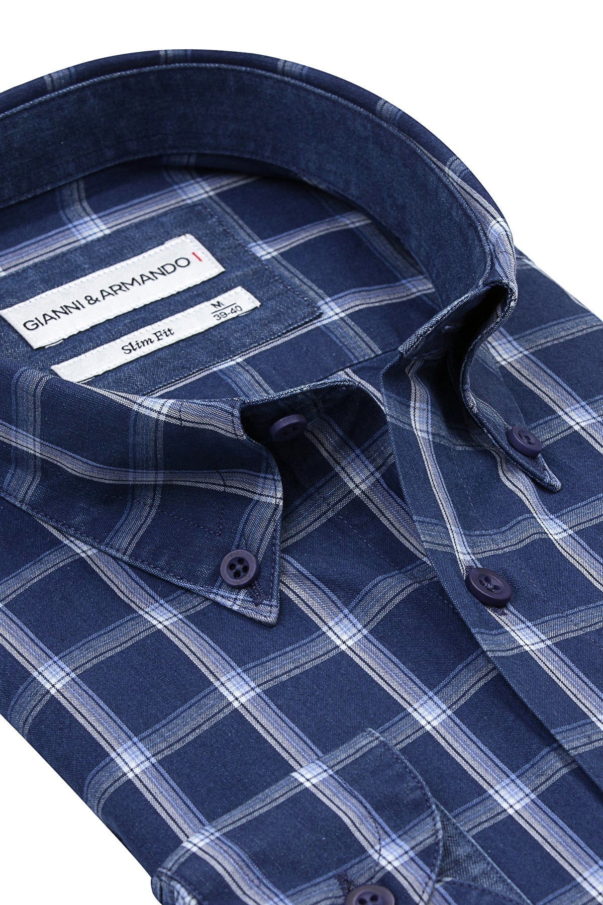 Detailansicht des Kent-Kragens und Knopfverschlusses des Slim Fit Karohemden von Gianni & Armando