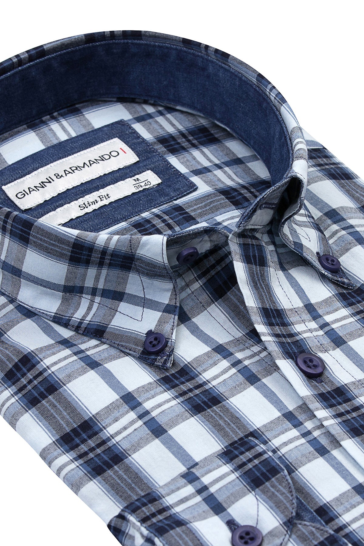 Detailaufnahme des Karo-Musters und des Kent-Kragens im Slim Fit Hemd.