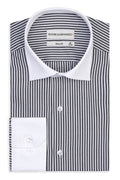 Chemise business Slim Fit à rayures noires, col blanc contrastant et poignets.