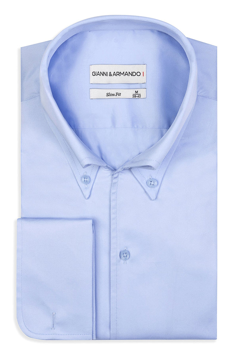 Vorderansicht des Hellblau-Hemd mit High Button Down Kragen und Slim Fit Passform