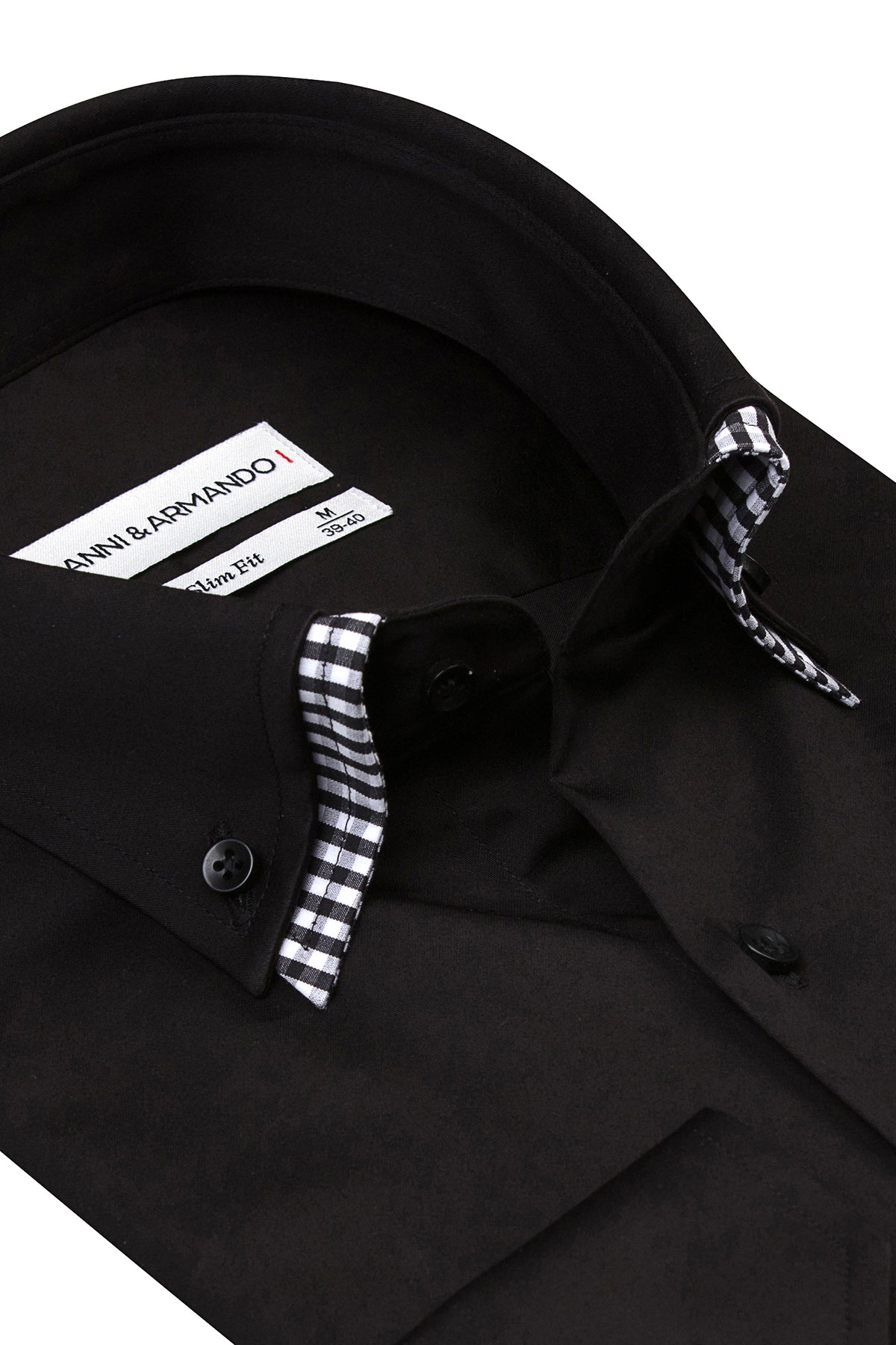 Seitliche Darstellung des Slim Fit Hemdes mit Doppelkragen in Schwarz