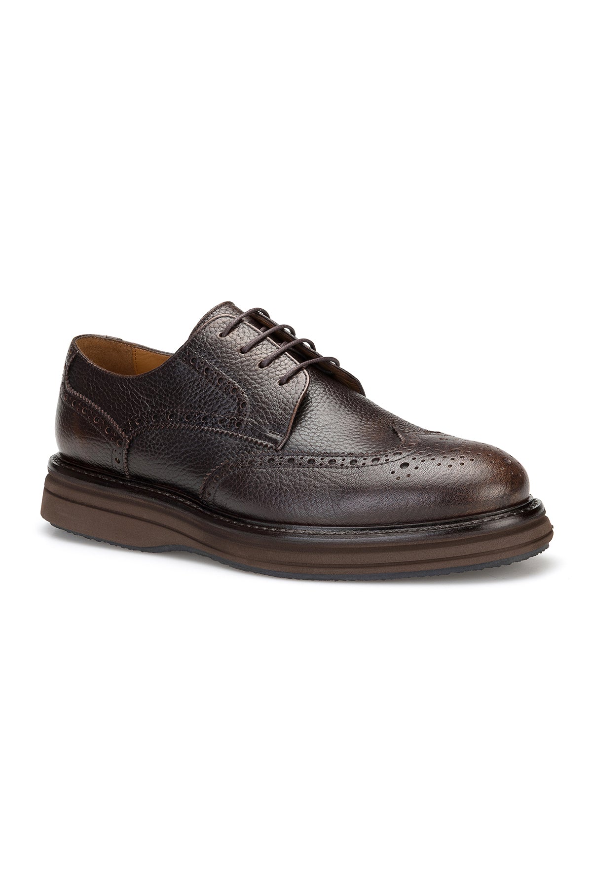 Vue plongée des chaussures, élégantes au quotidien
