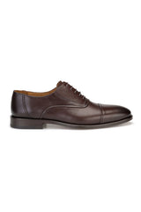 Detailaufnahme der Leder-Decksohle des Business-Schuhe.