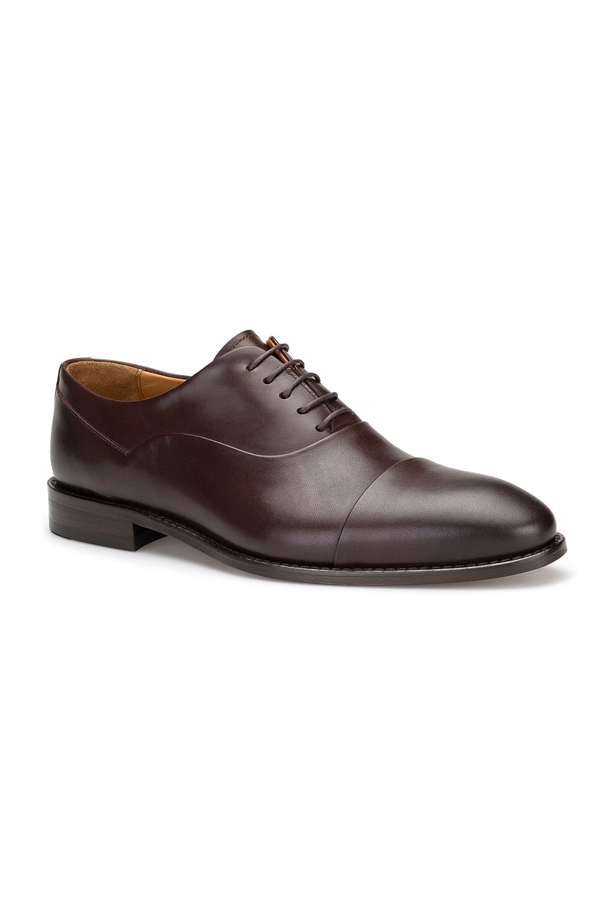 Schuh mit Geschnürverschluss und feiner Ledersohle, ideal für Business-Looks