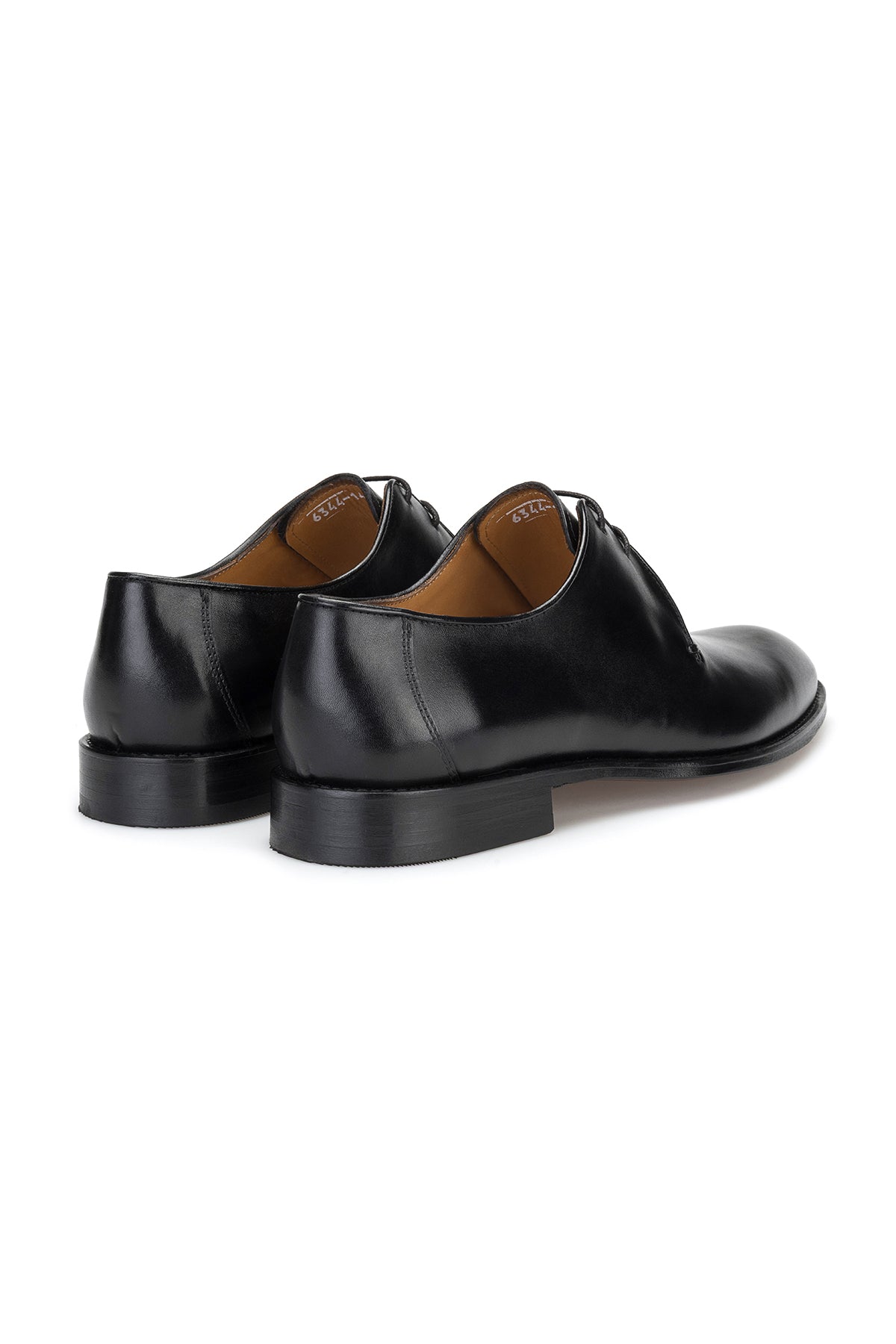 Herren Lederschuh – Innenansicht mit weichem Leder und Decksohle