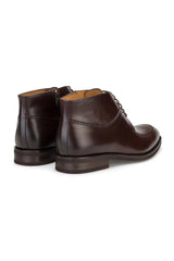 Schuhspitze in eleganter Rundform, betont durch das hochwertige Leder.