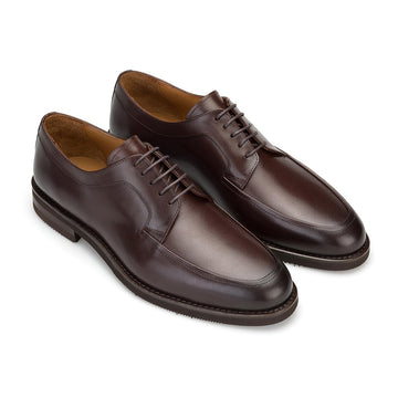 Vorderansicht des Business-Schuhe Braun mit Rundspitze und geschnürtem Verschluss.