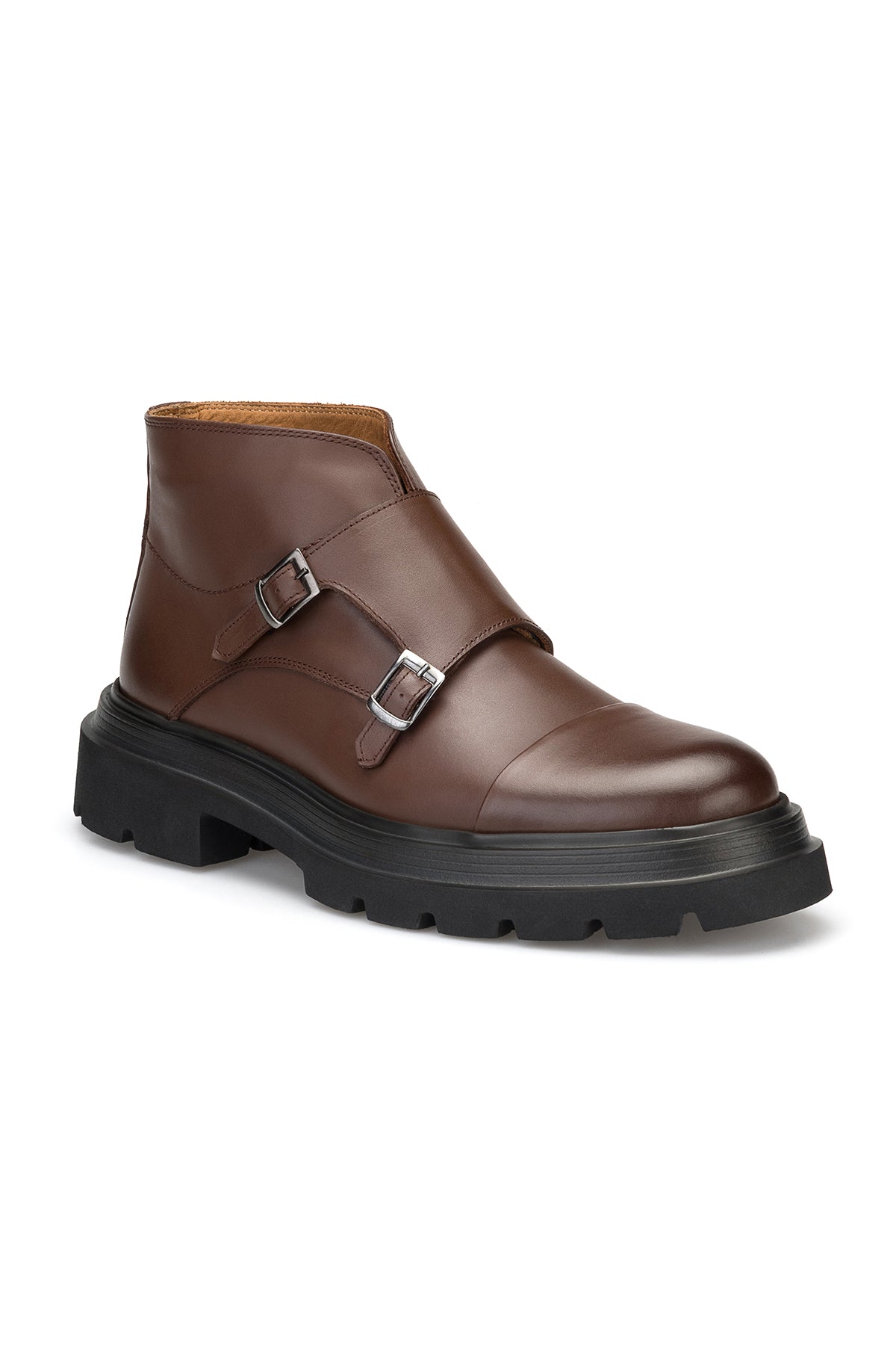 Seitliche Ansicht des Stiefels mit runder Schuhspitze und 4,5 cm Absatzhöhe.