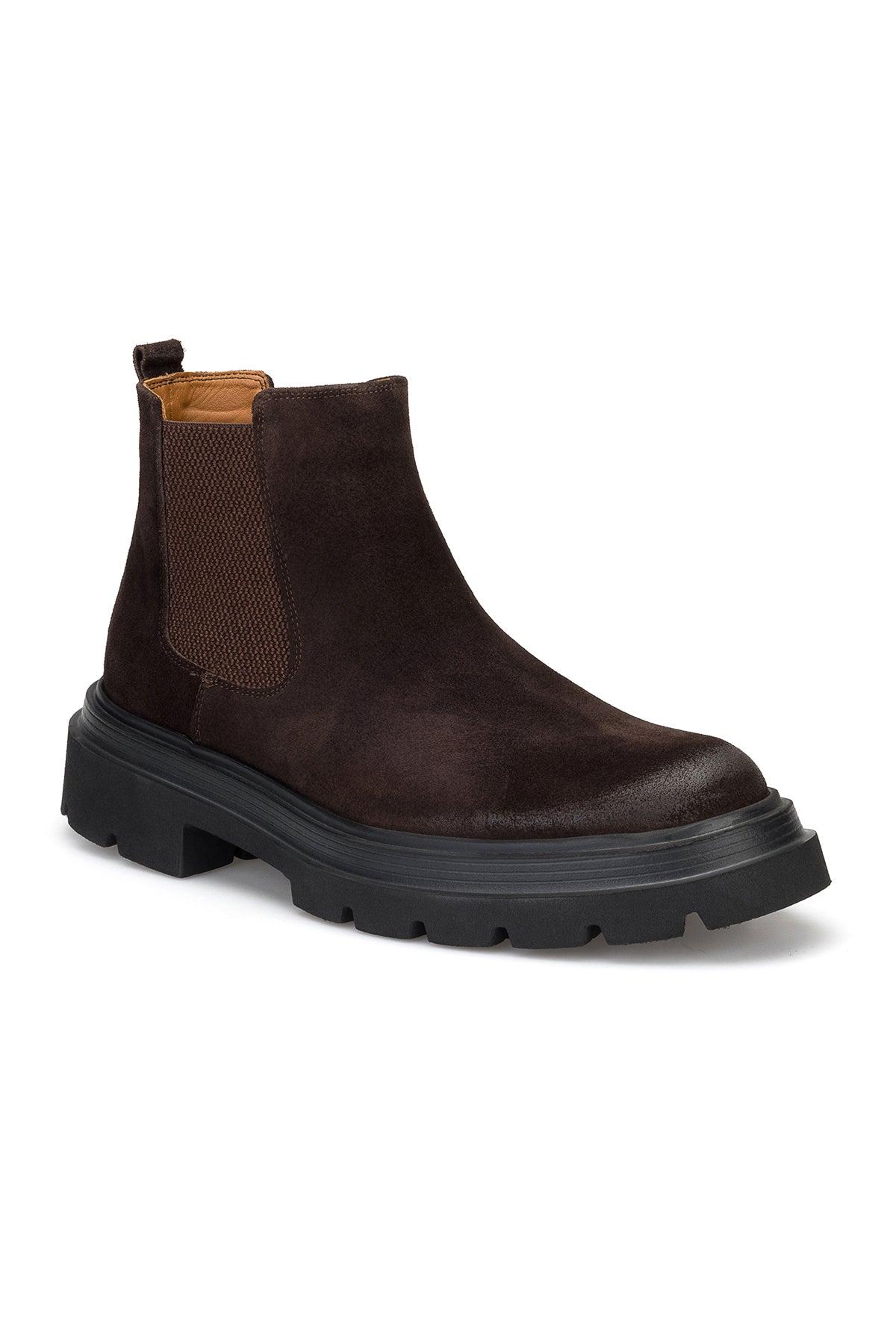 Nahaufnahme des weichen Wildleder-Obermaterials – zeigt die feine Textur der Braun-Stiefel.