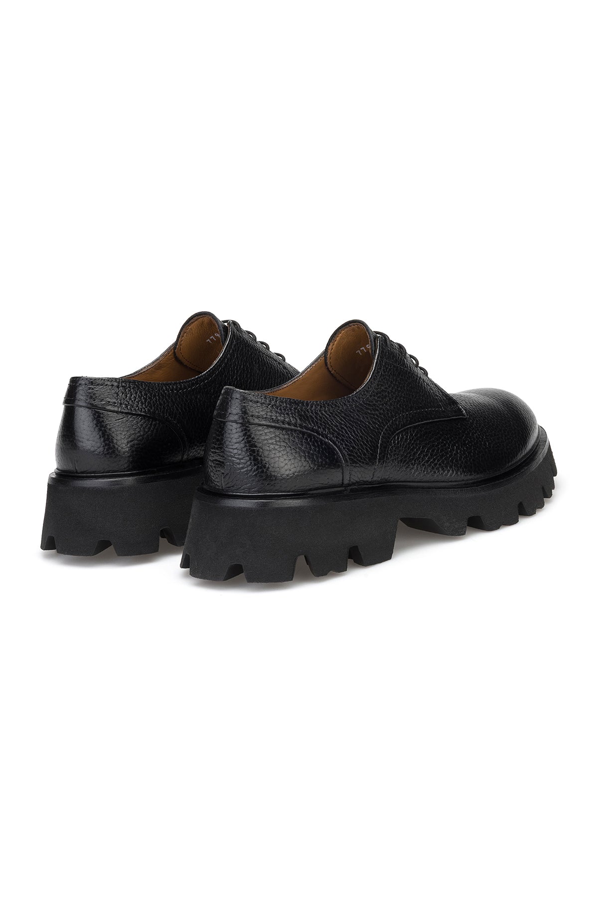 Rückansicht der handgefertigten Casual Schuhe in Flotter Leder