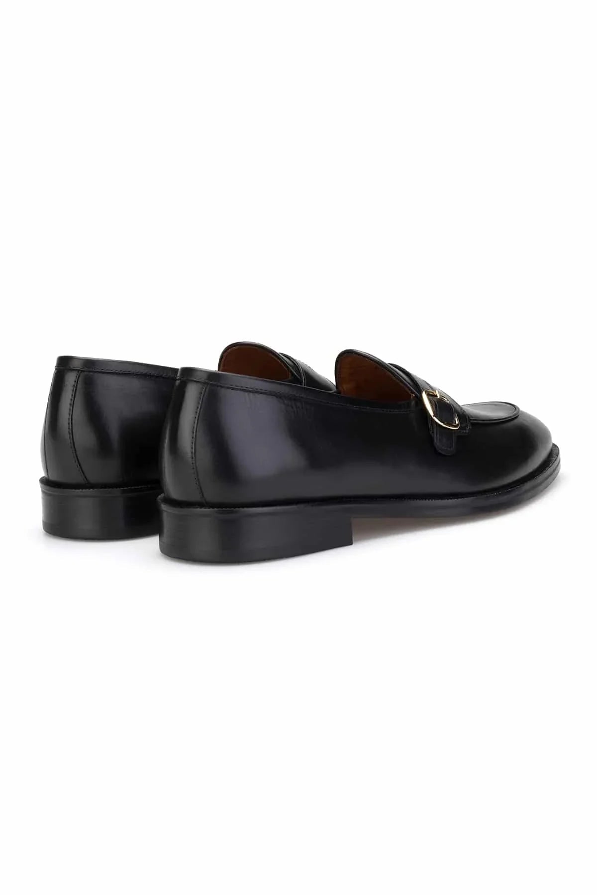 Detailaufnahme der Ledersohle eines Business-Schuhe mit 2,5 cm Absatz