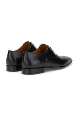Detailansicht der feinen Lederdecksohle der Business-Schuhe.