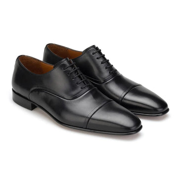 Herren Business-Schuhe in Schwarz – eleganter Blick auf die feine Ledernähte.
