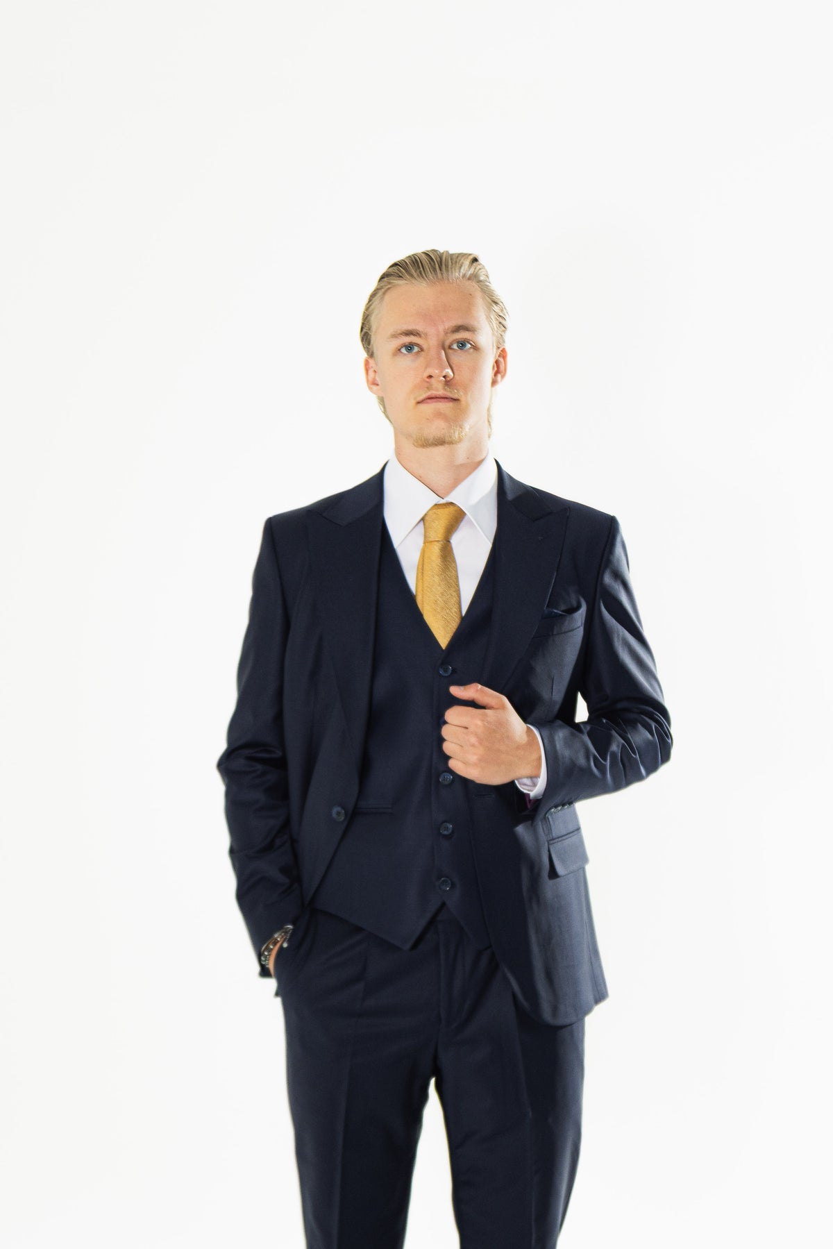 Gianni and Armando  Slim Fit Herrenanzug aus Wolle mit Spitzrevers Navy-Blue