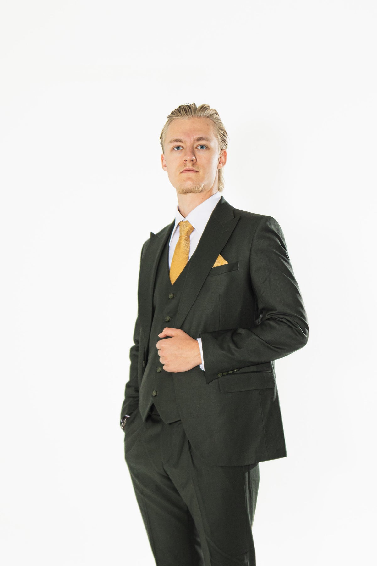 Gianni and Armando Dunkelgrün Slim Fit Herrenanzug aus Wolle mit Spitzrevers.