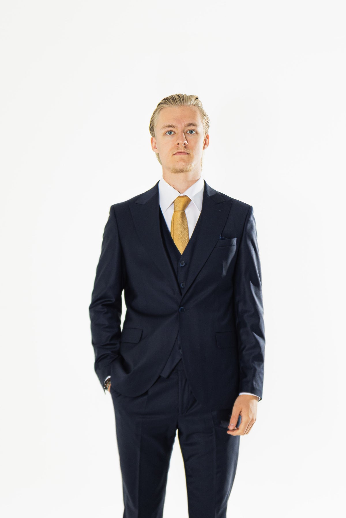 Gianni and Armando  Slim Fit Herrenanzug aus Wolle mit Spitzrevers Navy-Blue