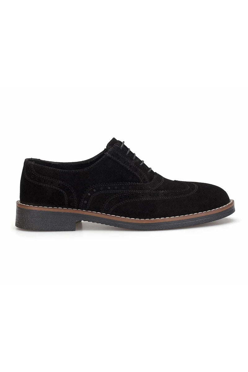 Seitliche Ansicht des Oxfort Schwarzer Wildleder-Schuhes mit runder Spitze