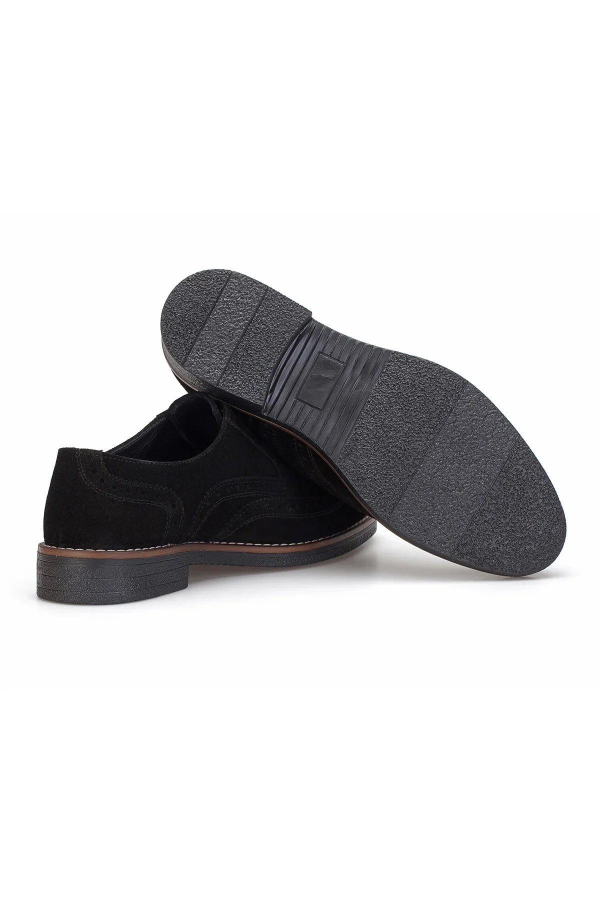 Schuh auf dem Fuß – Oxfort Schwarzer Wildleder-Schuh für formelle Anlässe