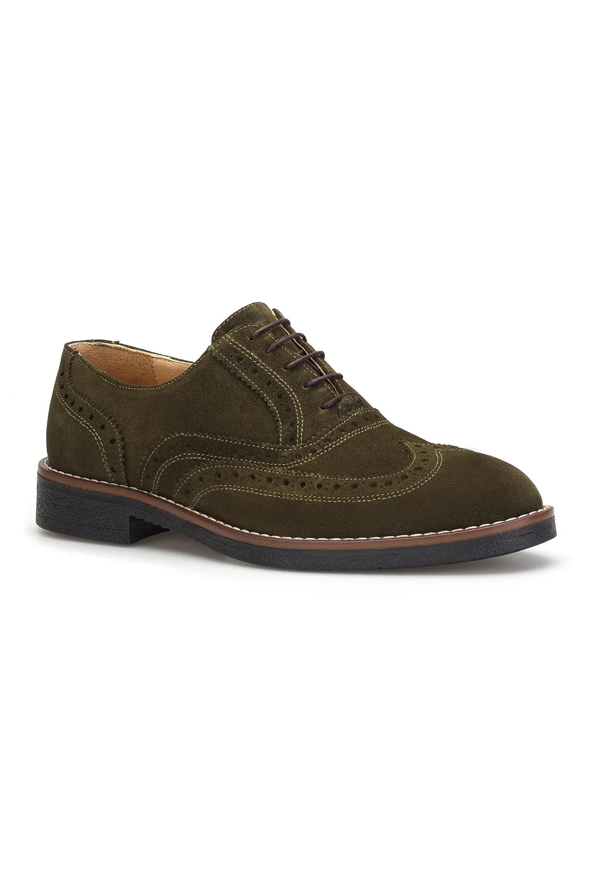 Seitliche Ansicht der Oxfort Schuhe mit runder Spitze und Schnürverschluss.