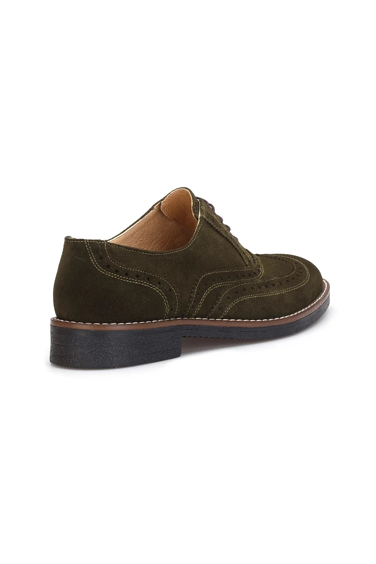 Nahaufnahme des Wildleder-Obermaterials der Oxfort Schuhe, weich und atmungsaktiv.