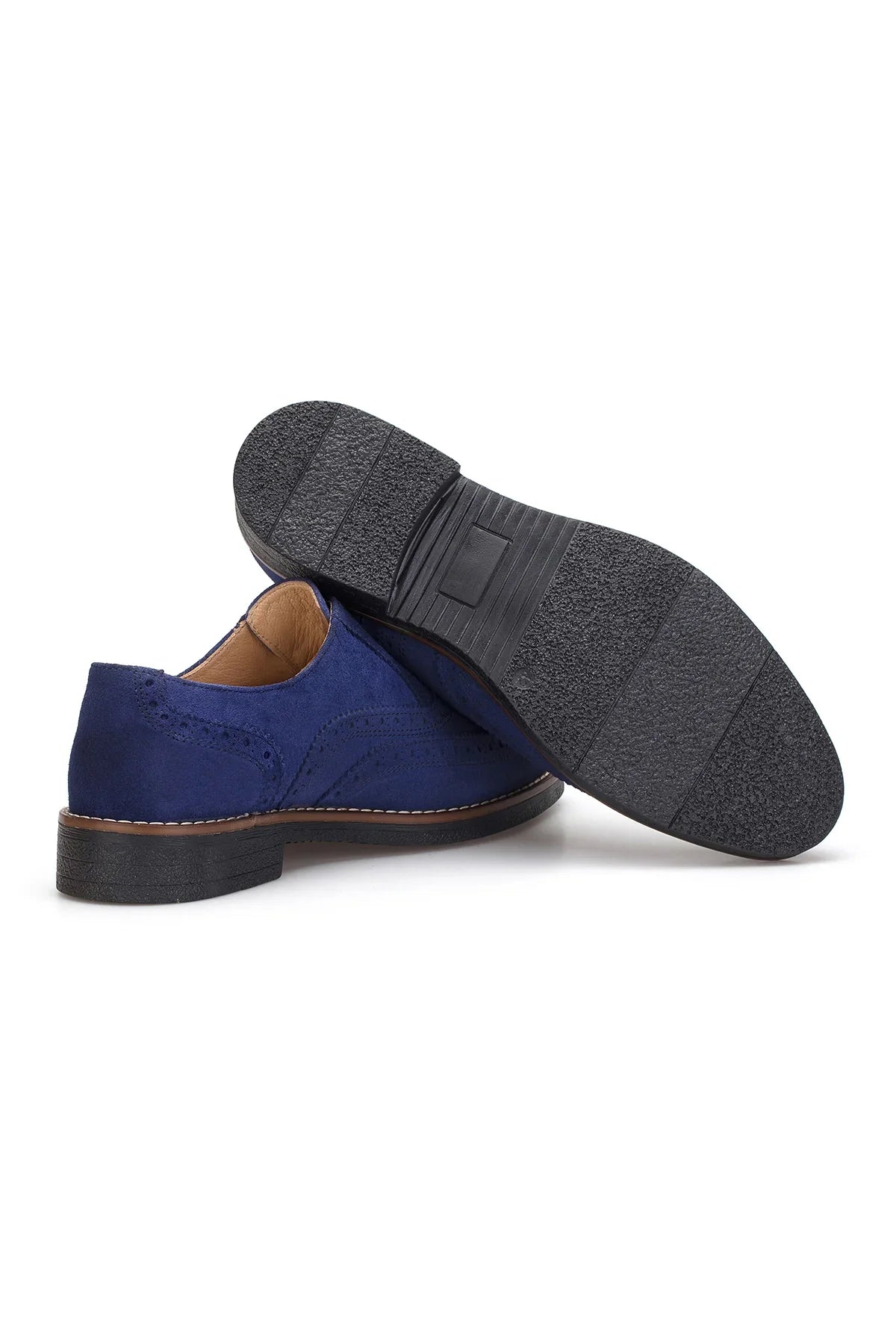 Detailaufnahme der Schnürsenkel der Oxfort Schuhe, betont die hochwertige Verarbeitung.