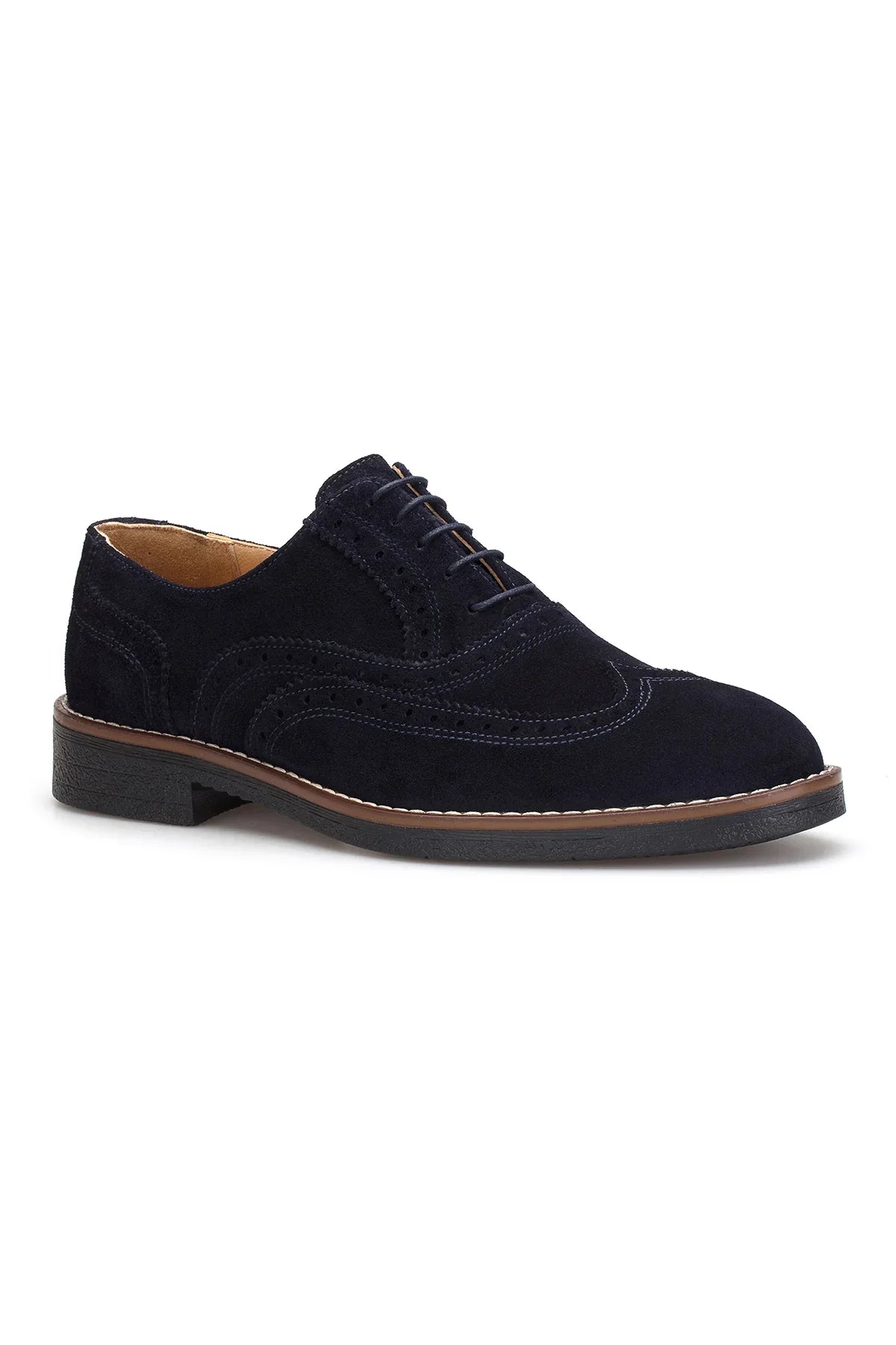 Detailaufnahme des Wildleder-Obermaterials des Oxfort Schuhs Dunkel Blue