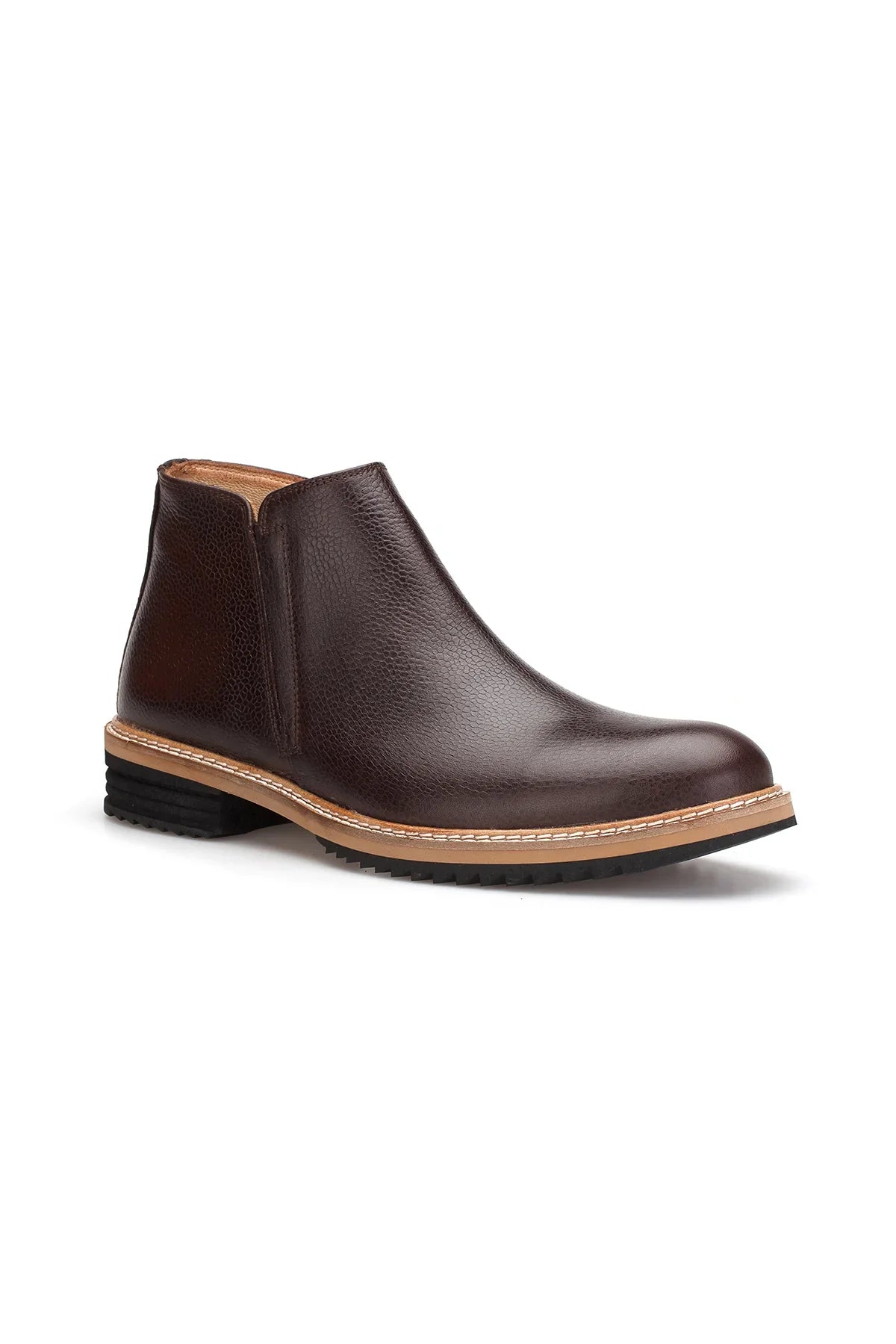 Lederstiefel Braun Herren – Seitenansicht mit runden Schuhspitze