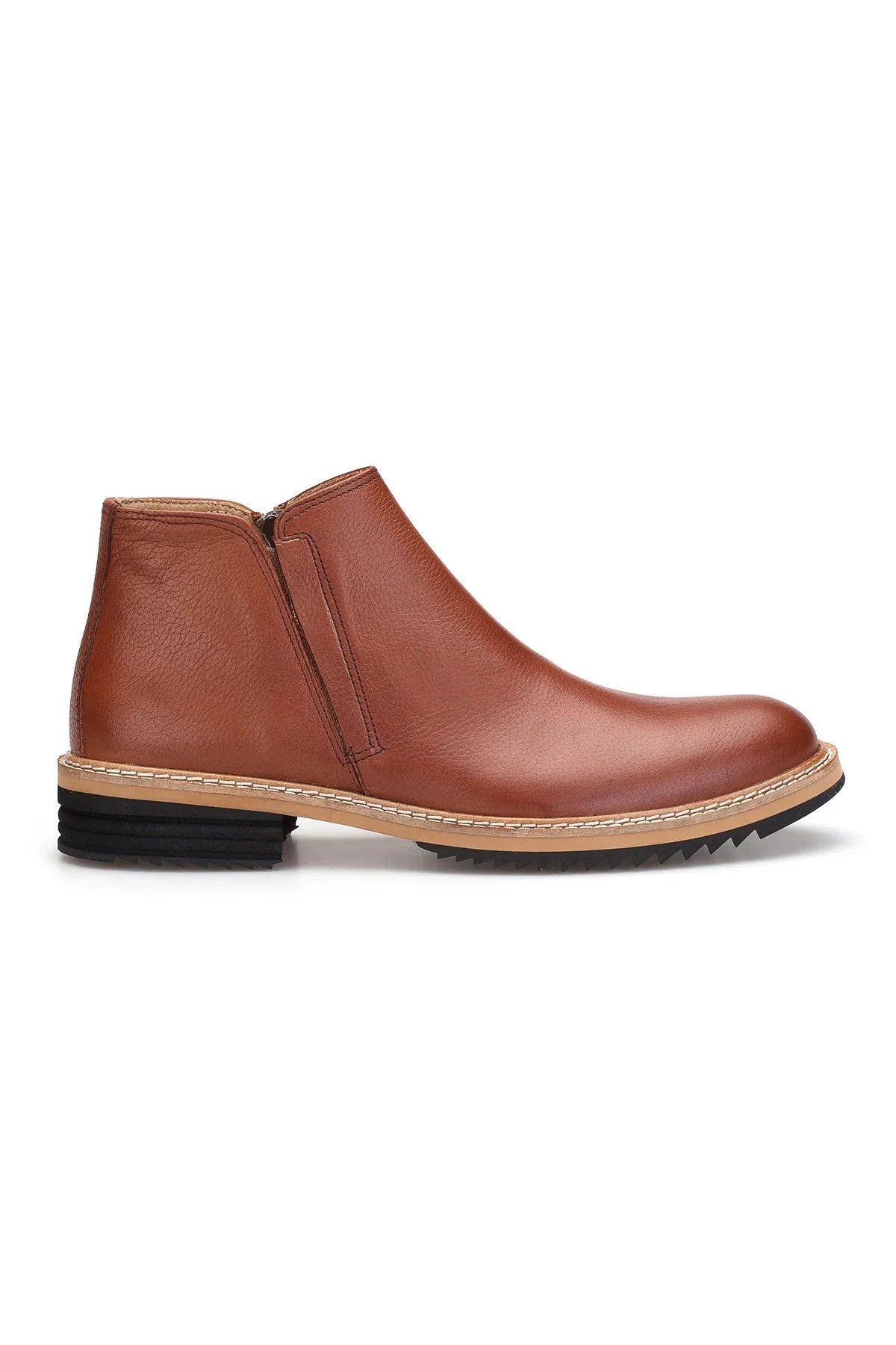 Detailaufnahme des elastischen Einsatzes an der Lederstiefel Camel Herren, betont die flexible Passform.