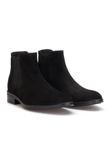 Vorderansicht der Wildleder Chelsea Boots in Schwarz mit elastischem Detail